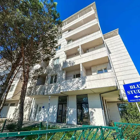 Agimi 818 Apartment *