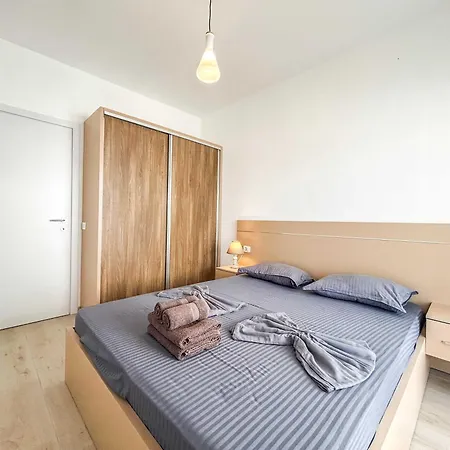 Apartment Agimi 818 *