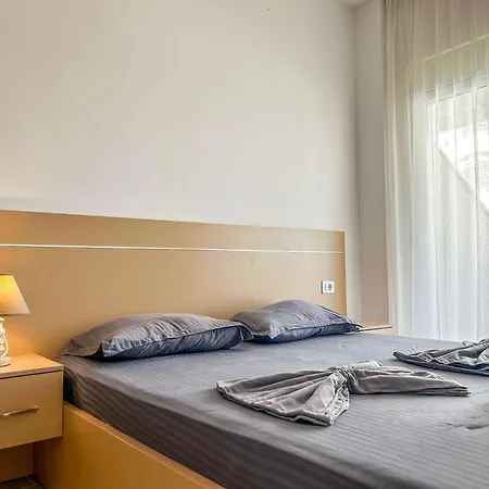 Apartment Agimi 818