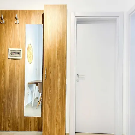 Agimi 818 Apartment Golem (Tirana)